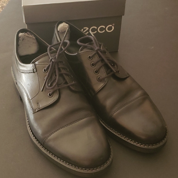 ECCO Newcastle Cap Toe Black Lace Shoes 9